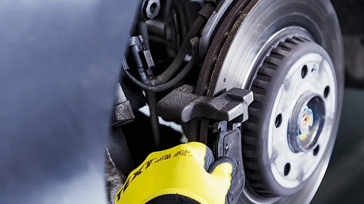 Антискрипні пружини супортів: як вони впливають на шум гальм